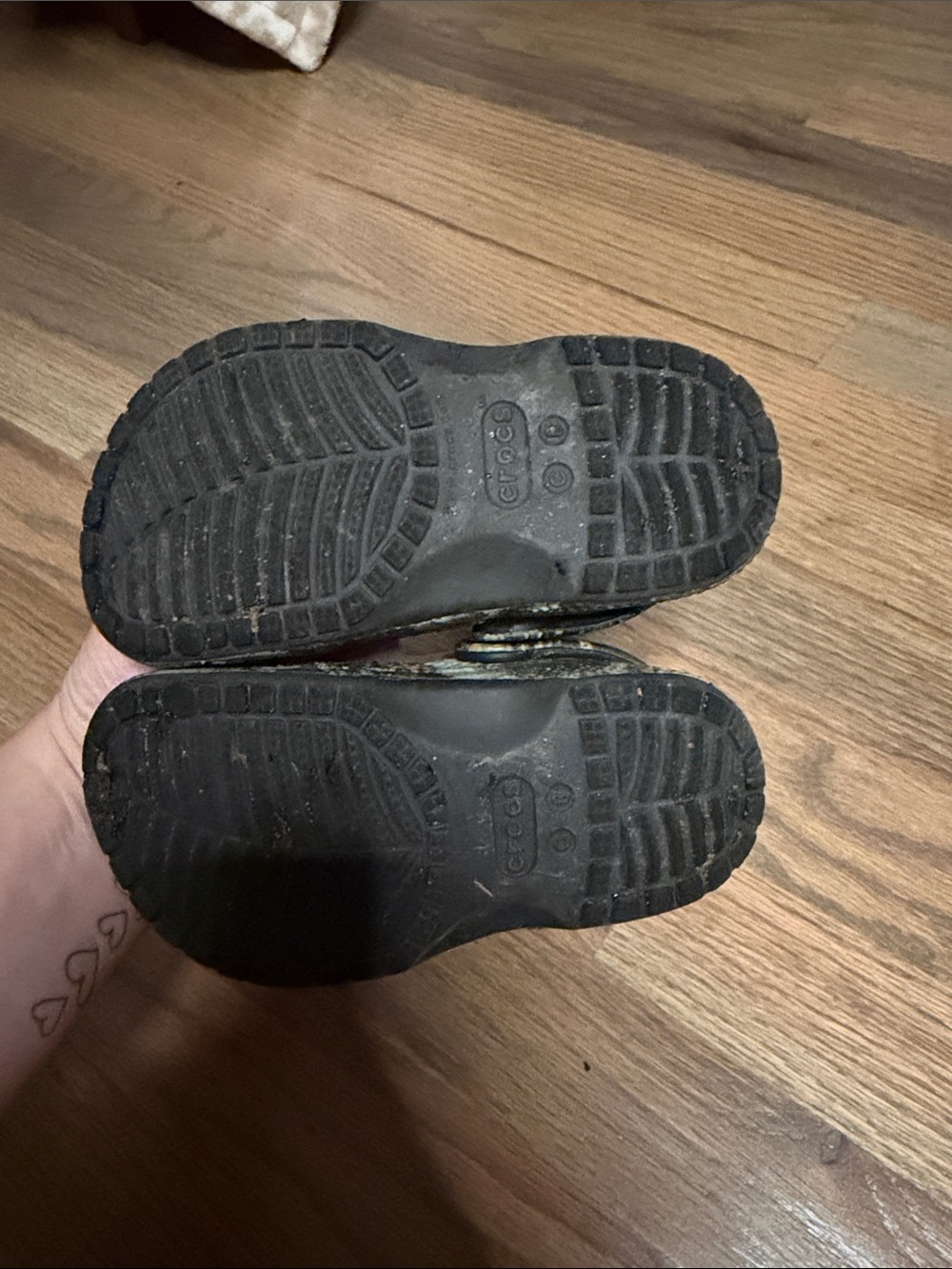 Toddler Camo Crocs Size 8c - Picture 2 of 3